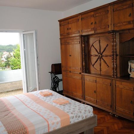 Ante Carov Apartment Verunic ภายนอก รูปภาพ