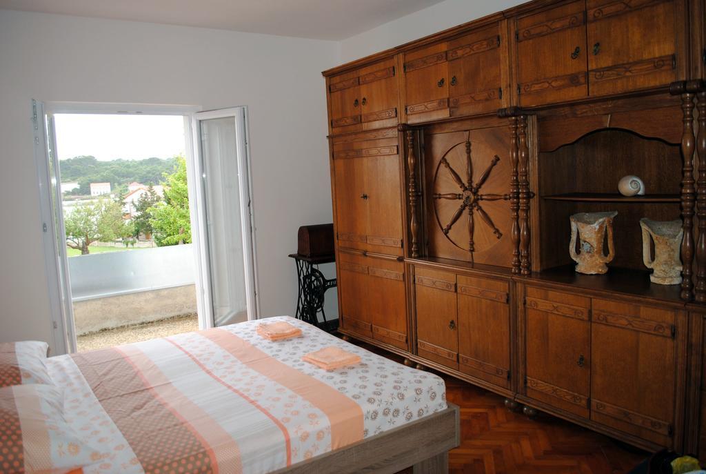 Ante Carov Apartment Verunic ภายนอก รูปภาพ
