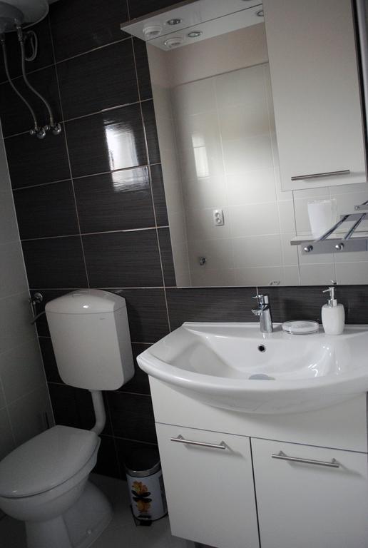 Ante Carov Apartment Verunic ภายนอก รูปภาพ